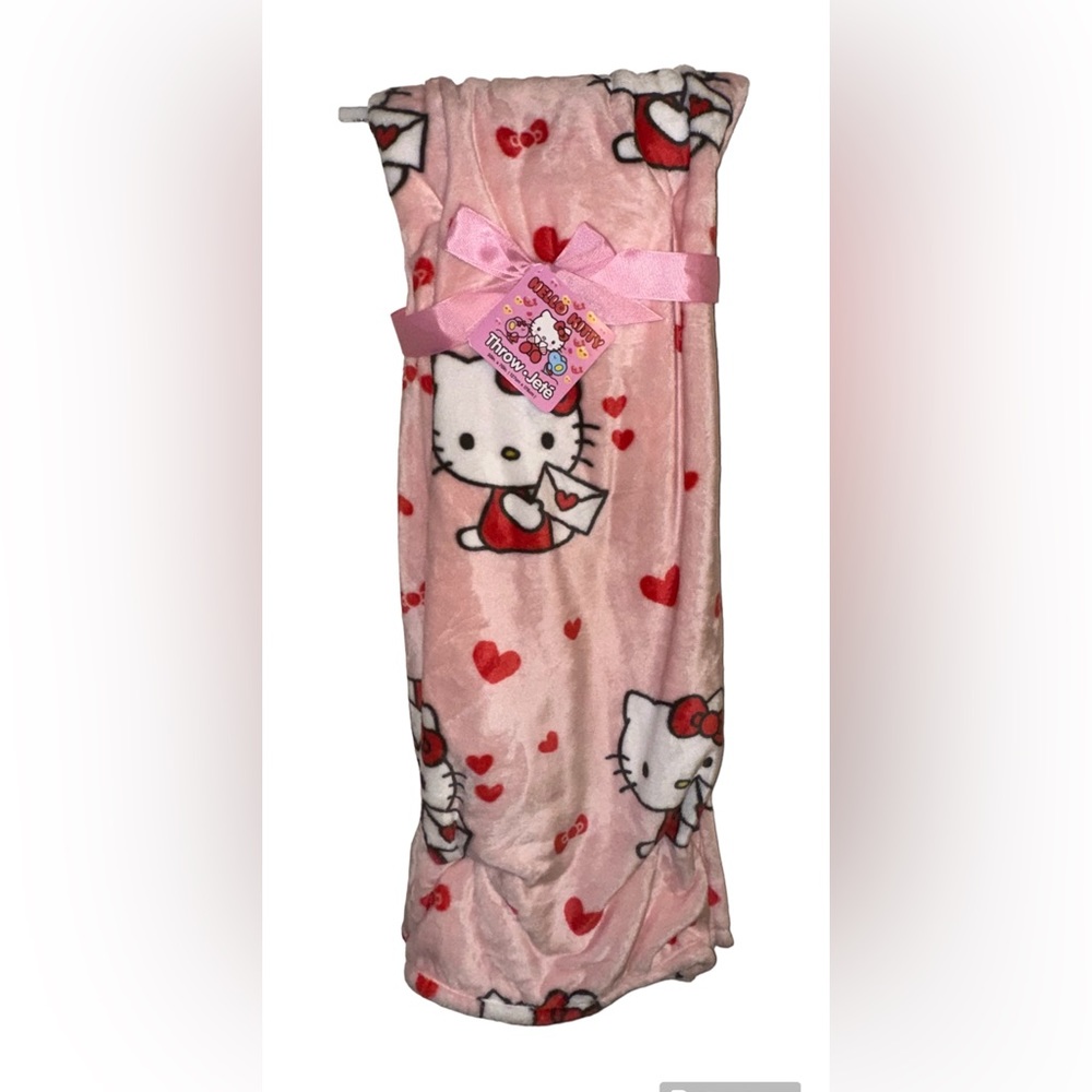 Valentine’s Hello Kitty Hearts Love Letter Throw Blanket